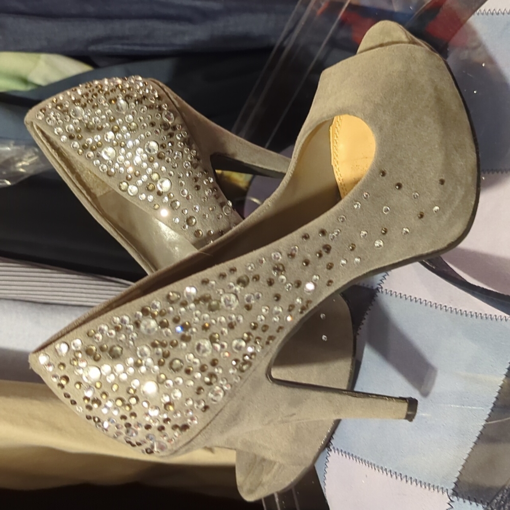 Jessica Simpson peeptoe pumps